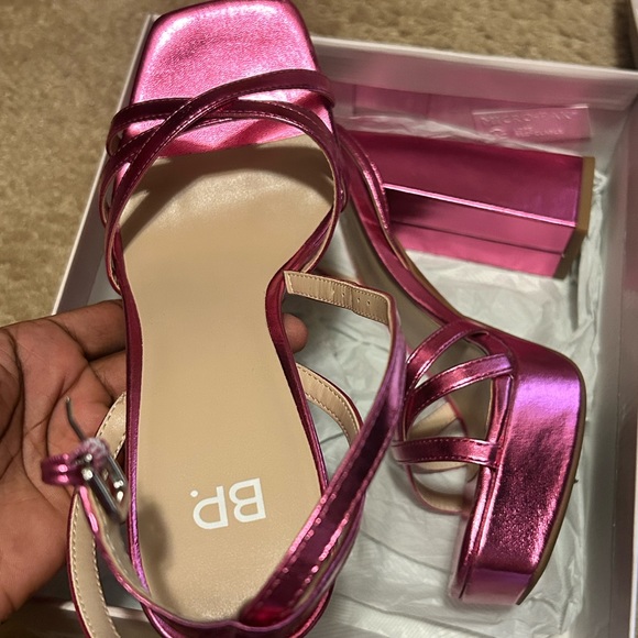 Tavey ankle strap sandal - Picture 6 of 7